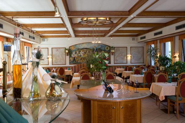 Hotel Post Laaben Екстериор снимка